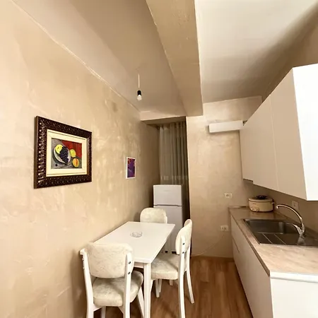 Luxury 3 Near Square 21 Apartment *